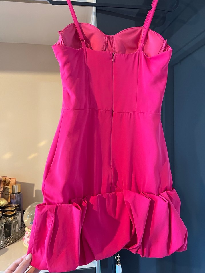 Pembe Elbise - Görsel 4