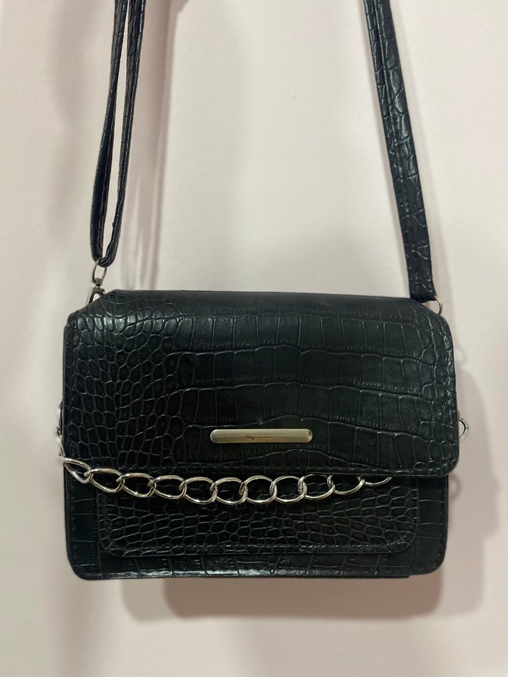 Siyah Yılan Desenli Zincirli Deri Çanta - Görsel 3