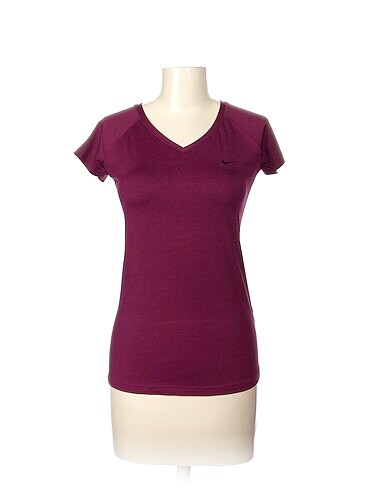 Diğer T-shirt %70 İndirimli.