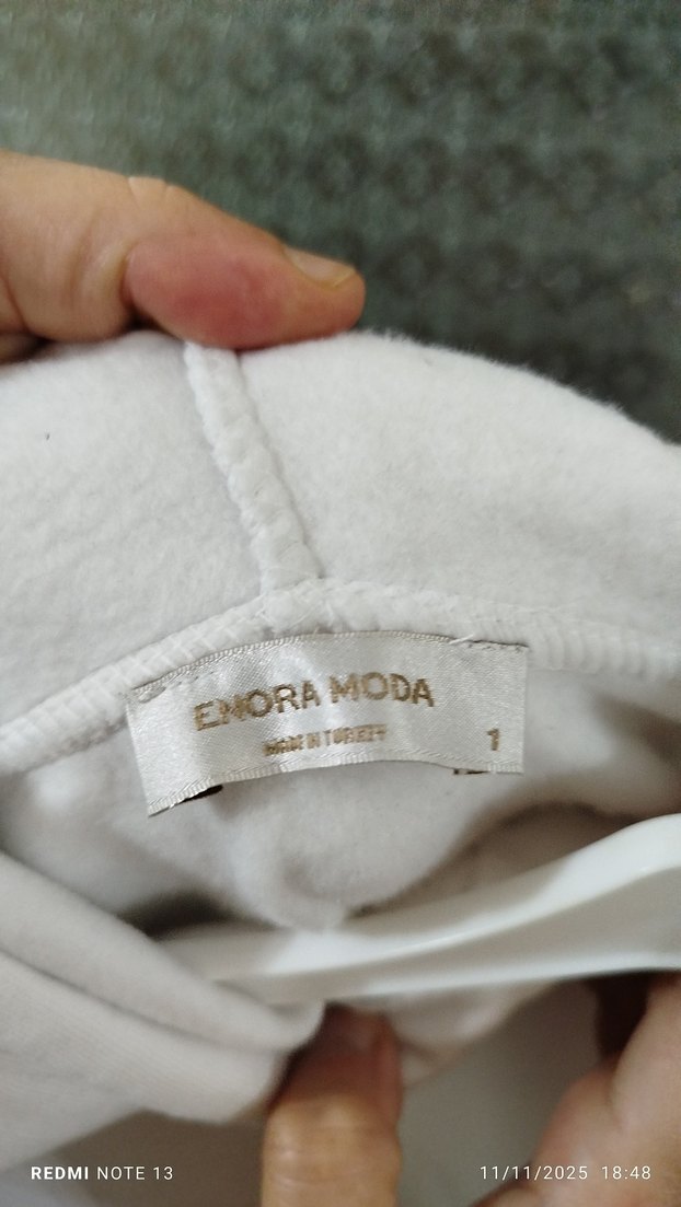 Kadın Beyaz Kapüşonlu Oversize Sweatshirt - Görsel 4