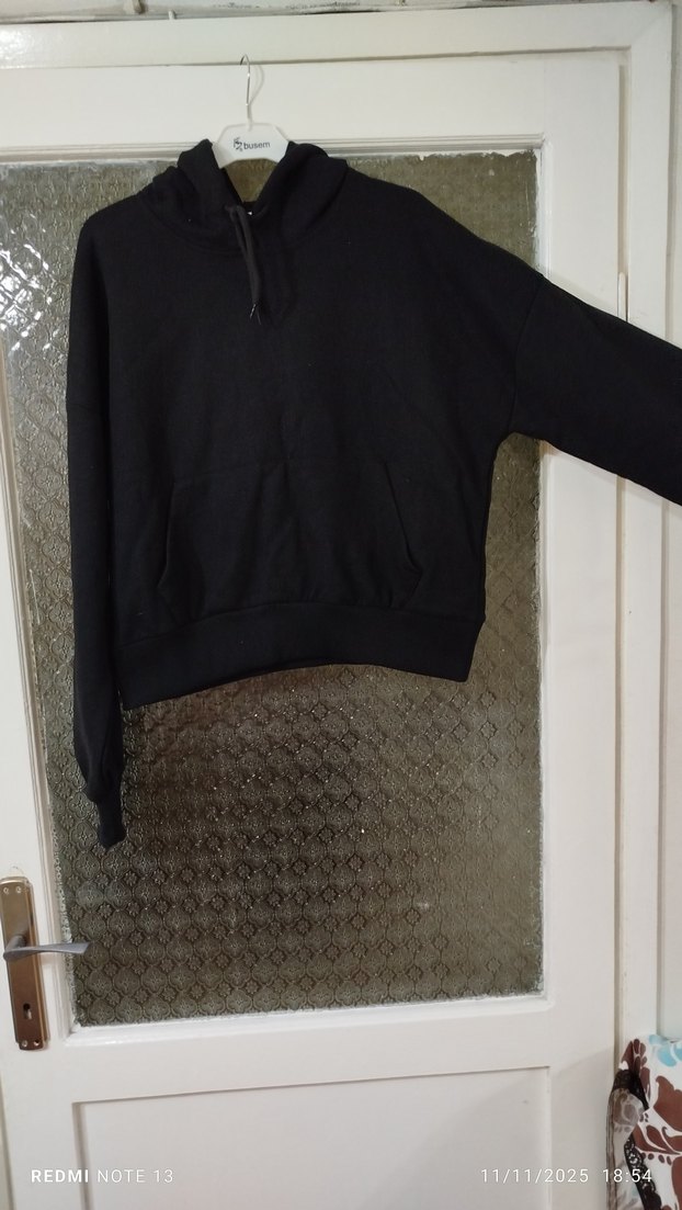 Siyah Kapüşonlu Rahat Kesim Sweatshirt - Görsel 2