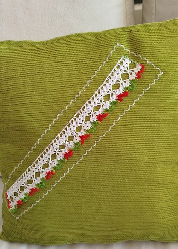Dantelli Yeşil Dekoratif Yastık Kılıfı - Görsel 3