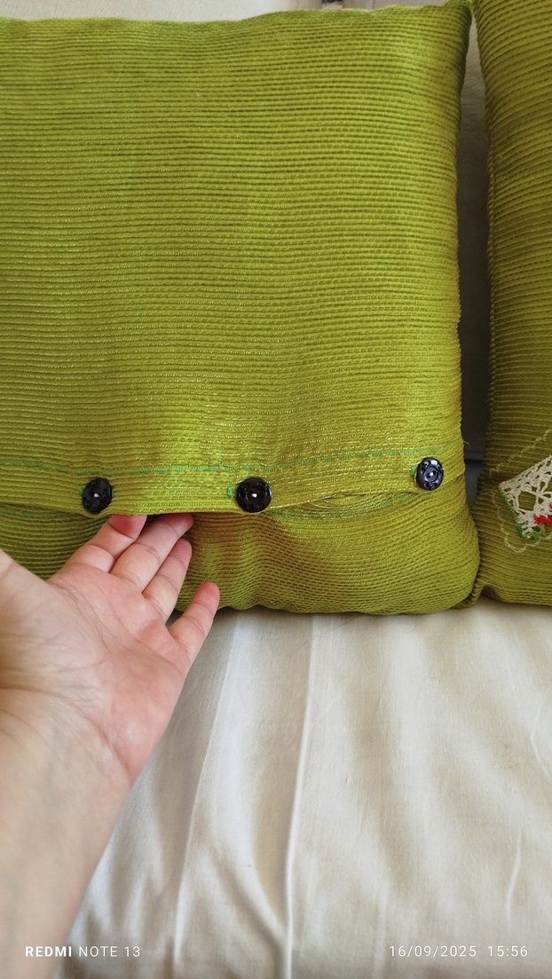 Dantelli Yeşil Dekoratif Yastık Kılıfı - Görsel 5