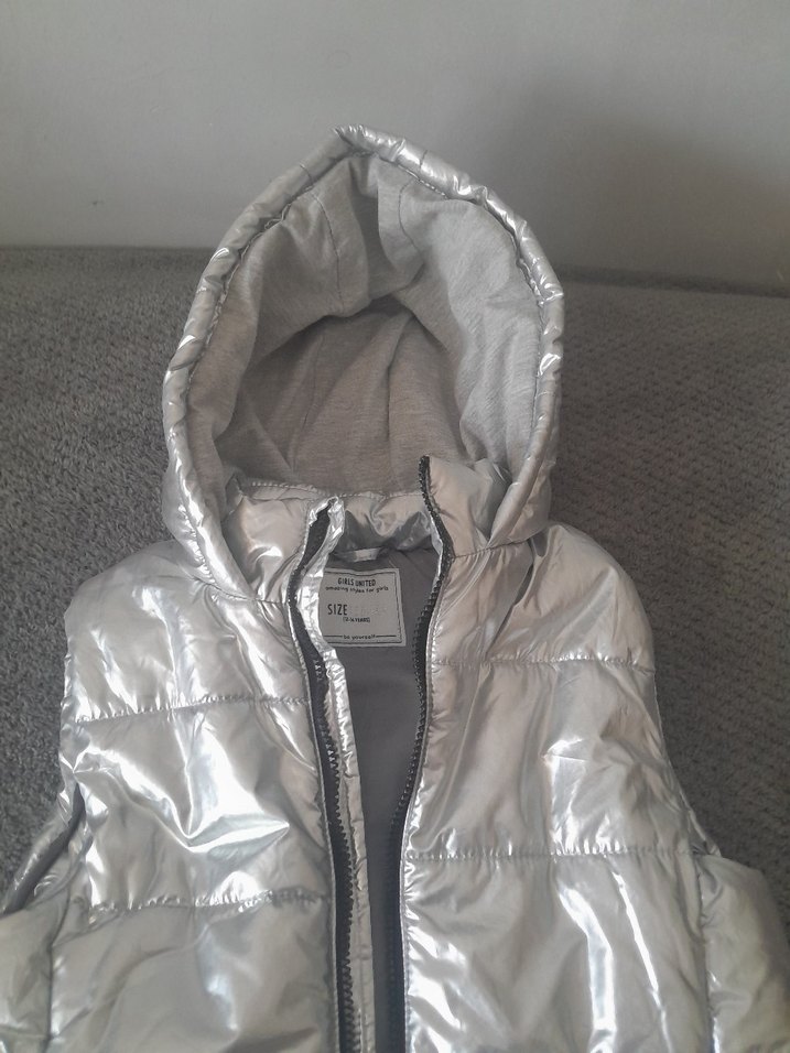 Gri Kapüşonlu Fermuarlı şişme yelek - Görsel 3