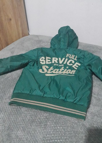 Yeşil Kapüşonlu Erkek Çocuk Mont çift taraflidir - Görsel 4