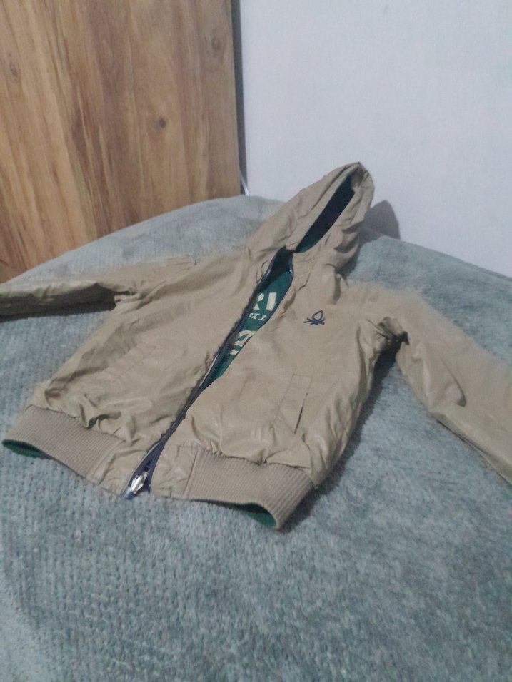 Yeşil Kapüşonlu Erkek Çocuk Mont çift taraflidir - Görsel 5