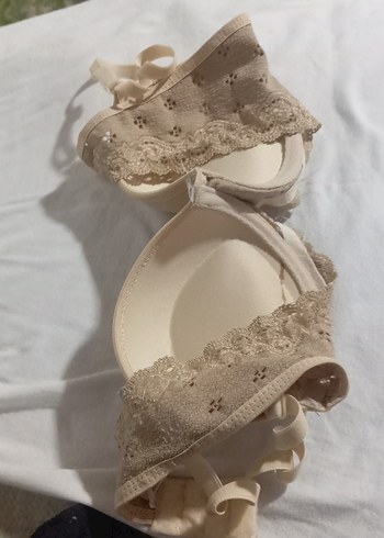 Bej Dantel Detayli destekli silikonlu Sütyen - Görsel 5