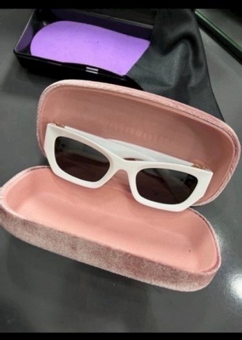 Miu Miu Beyaz Pastel Miu Miu Kadın Gözlüğü
