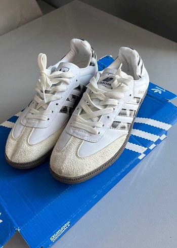 Beyaz Zebra Desenli Adidas Kadın Spor Ayakkabı