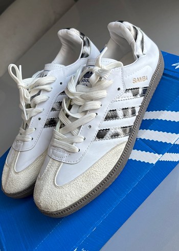 Adidas Beyaz Zebra Desenli Adidas Kadın Spor Ayakkabı