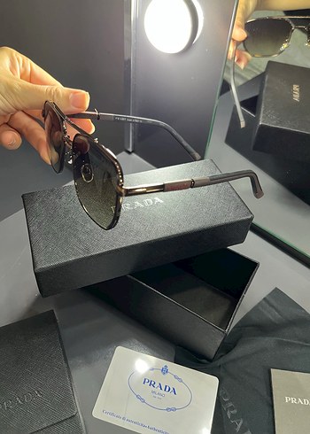 Parlak Altın Renkli Klasik Prada Güneş Gözlüğü - Görsel 8