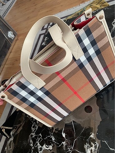 Beden ten rengi Renk Burberry çanta