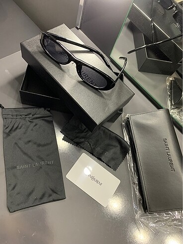 Ysl gözlük