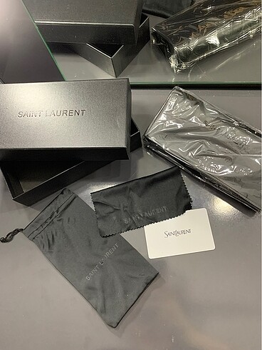 Yves Saint Laurent Ysl kutu