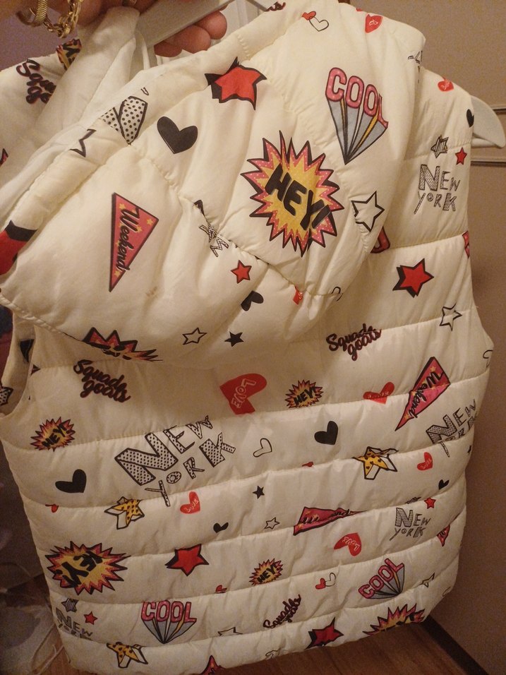 Zara marka  11 12 yas Kız Çocuk Beyaz Baskılı Fermuarlı Yelek - Görsel 5