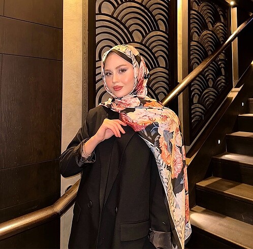 Diorel ipek şal
