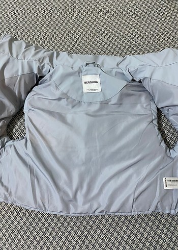 Bebek mavisi bershka sisme yelek - Görsel 4