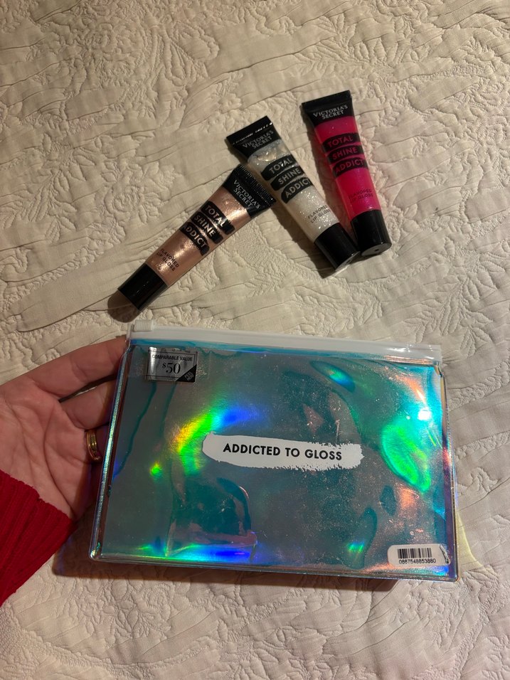 Victoria's Secret Gloss ve Makyaj Çantası - Görsel 2