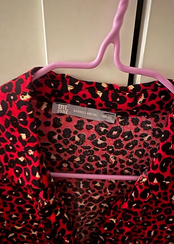 Kırmızı Leopar Desenli V Yaka Uzun Kollu Tunik - Görsel 2