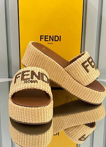 Fendi Fendi Raffia Platform Sandalet Terlik 36 -40 Arası