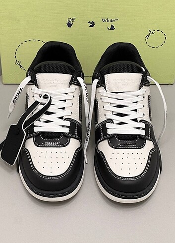 Off-White Off White Sneaker 