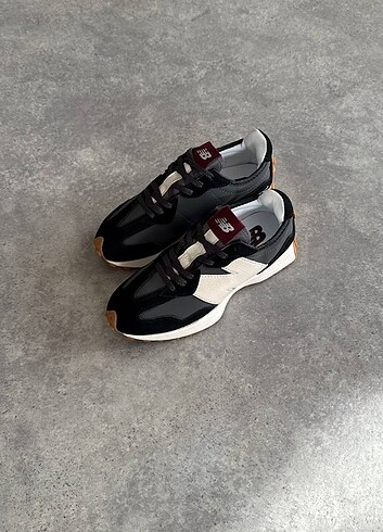 37 Beden siyah Renk New Balance 327 Black Moonbeam 36-40 Arası Numaralar