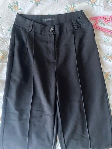 Trendyol & Milla Bol Paça Kumaş Pantolon
