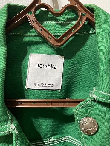 s Beden yeşil Renk Bershka Ceket
