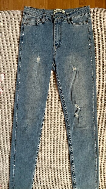Zımba detaylı pantolon
