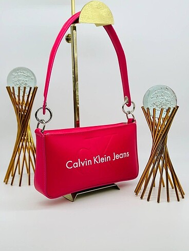 Beden çeşitli Renk Calvin klein jeans sculputed mono hand bag???