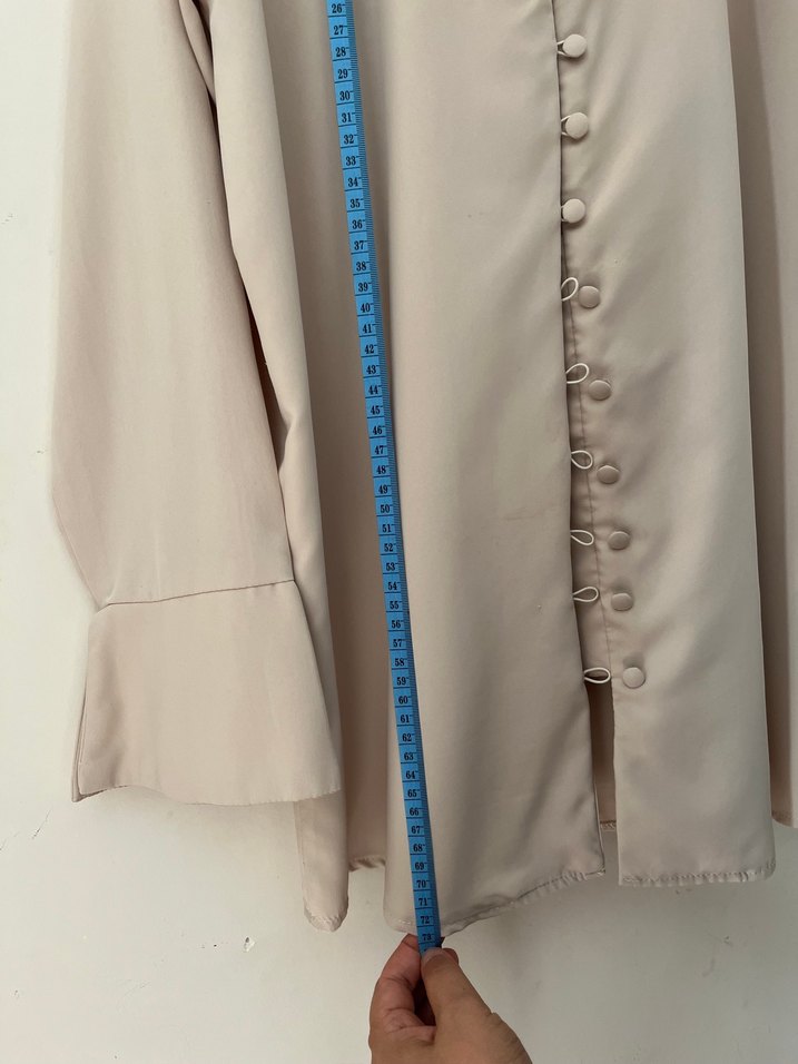 Düğmeli V Yaka Bej Kadın Gömlek - Görsel 4