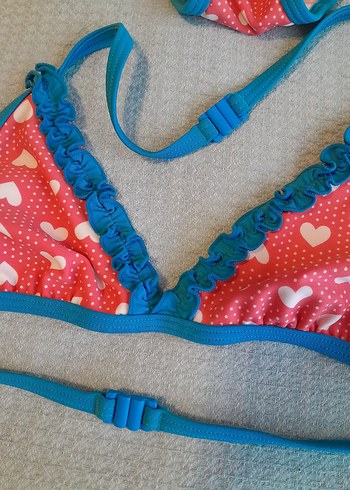 13-14 Yaş Beden Çok iyi durumda 13-14 yaş bikini/mayo