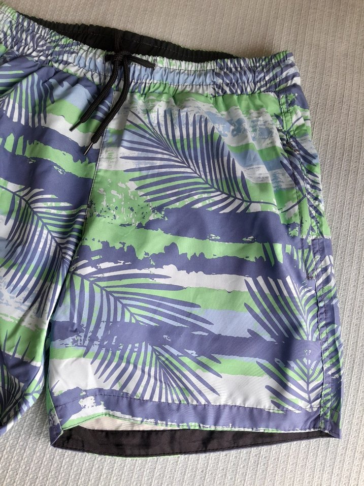 Yüzde Yetmiş Pamuk Çok Yeni Deniz Şortu - Görsel 4