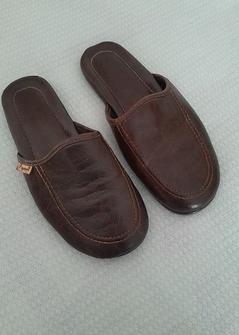 Tertemiz Durumda Klasik Erkek Ev Terliği - Görsel 5