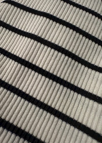 Kadın Çizgili Kısa Kollu Tişört - Görsel 2