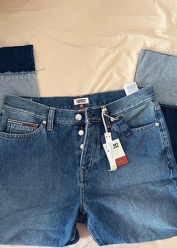 Tommy Hilfiger 30
