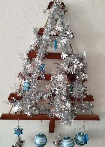 Gri ve Mavi Yılbaşı Duvar Süsü - Görsel 4