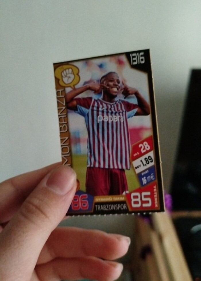 Futbolcu kartı 200 den fazla tüm nadir kartlar mevcuttur - Görsel 4