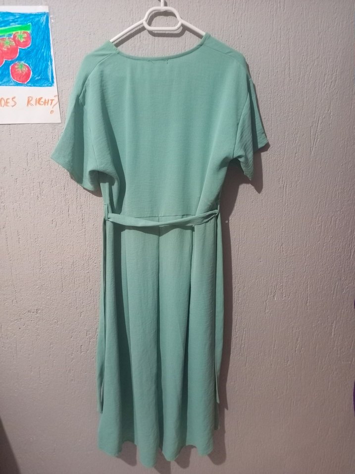 Turkuaz V Yakalı Rahat Midi Elbise - Görsel 3