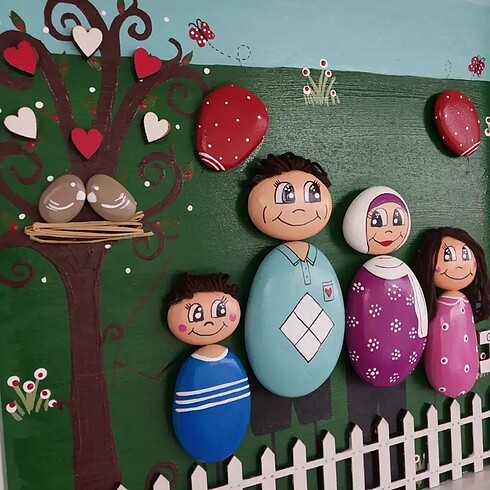  Beden Aile temalı taş boyama tablo
