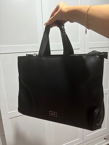 BERSHKA ÇANTA