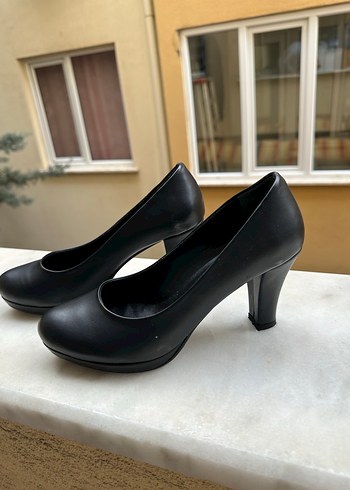 Klasik Siyah Topuklu Kadın Ayakkabı - Görsel 3
