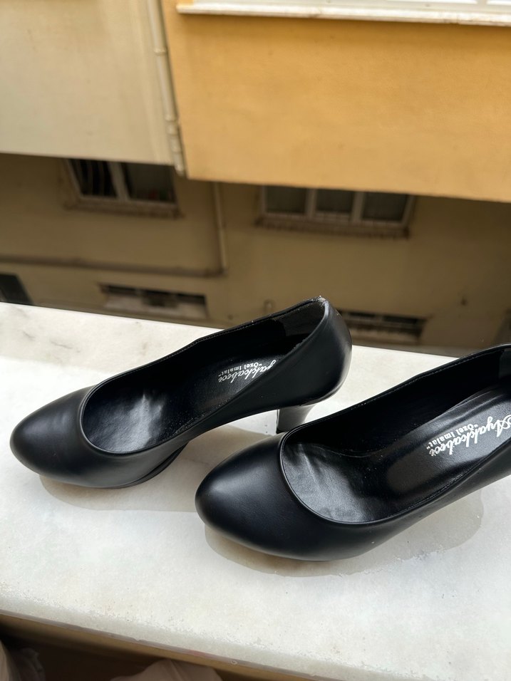 Klasik Siyah Topuklu Kadın Ayakkabı - Görsel 4