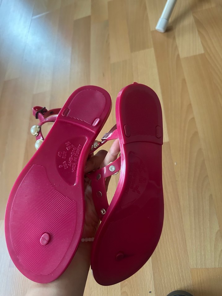 Pembe Boncuklu Parlak Kadın Sandalet - Görsel 3