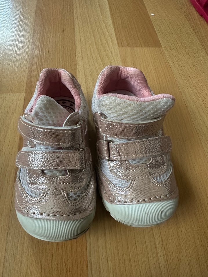 Kız Çocuk Bej Cırt Cırtlı Spor Ayakkabı - Görsel 3