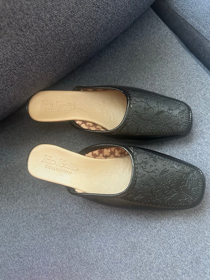 Siyah Nakışlı Terlik - Görsel 4