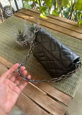 Zincir Detaylı Siyah Deri Kadın Çanta - Görsel 3