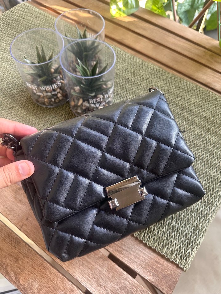 Zincir Detaylı Siyah Deri Kadın Çanta - Görsel 2