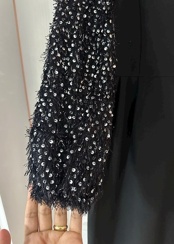 Uzun Kollu Pul İşlemeli Siyah Elbise - Görsel 3