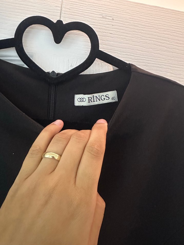 Uzun Kollu Pul İşlemeli Siyah Elbise - Görsel 4